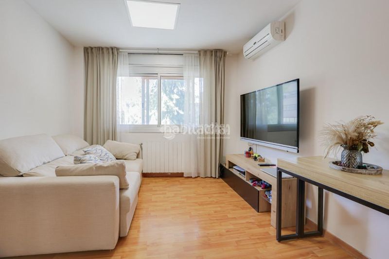 Foto 6fef2a6a-370b-4b87-b14d-2e28cc4f3e21. Piso  en venta en Ajuntament-Maragall Ripollet