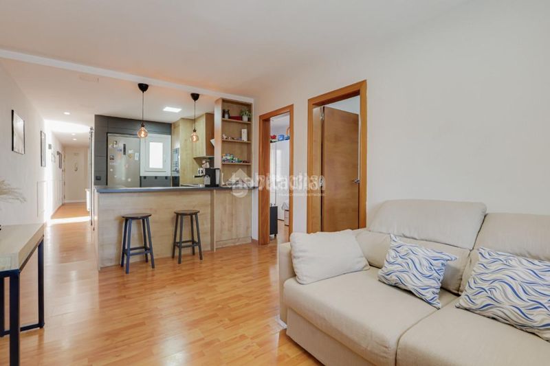 Foto 79f717f2-5f82-483c-a376-659da307d135. Piso  en venta en Ajuntament-Maragall Ripollet