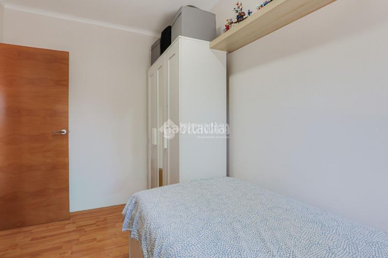 Foto 829837b8-f139-45aa-8bef-d34323f65448. Piso  en venta en Ajuntament-Maragall Ripollet
