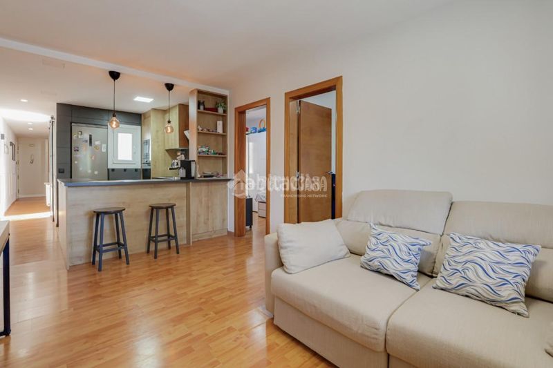 Foto fe23cbaf-42ac-4702-89e0-aa5df143eb21. Piso  en venta en Ajuntament-Maragall Ripollet