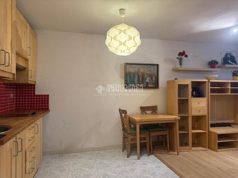Foto bd5224b7-b4bd-4092-9762-da419f05d693. Local comercial a Torreblanca Sant Joan Despí