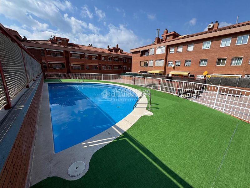 Foto da31dcec-dcc4-4655-beda-890edfa7f3c7. Local comercial a Torreblanca Sant Joan Despí