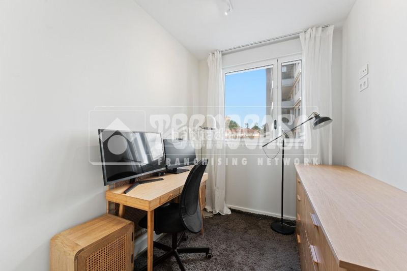 Foto 3862d603-8eb3-4bd2-8480-3e72c5cdfc33. Pis amb calefacció aparcament a Torreblanca Sant Joan Despí