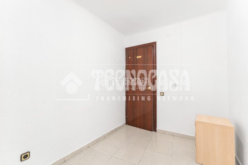 Foto 04d75ca3-5329-4cb3-8632-9f072ee072de. Pis amb calefacció a El Pedró Cornellà de Llobregat