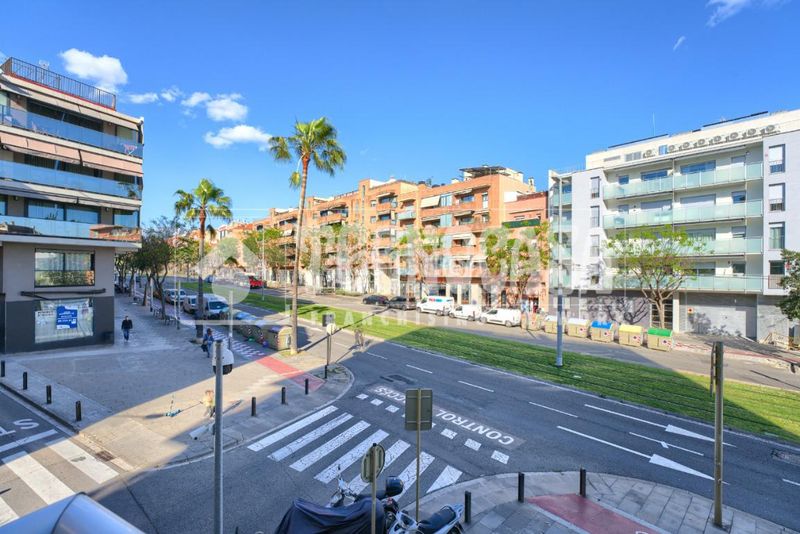 Foto fe88cea4-558a-4a08-975c-38698a4b7599. Pis amb aparcament a El Pedró Cornellà de Llobregat