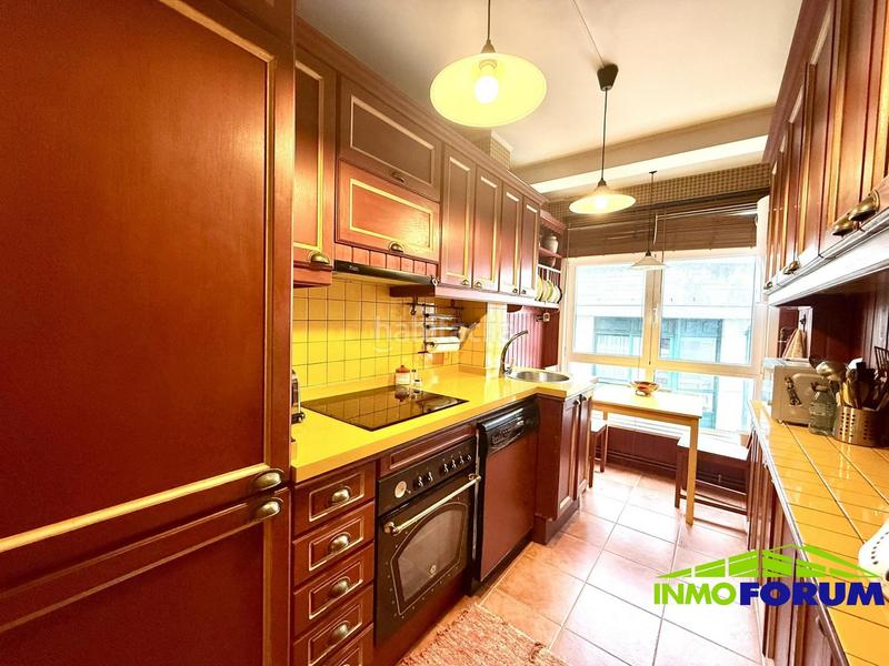 Foto 2dc355ad-f3b1-4d9d-82a5-37d6bac77a28. Pis amb calefacció a Cuatro Caminos - Plaza de la Cubela Coruña (A)