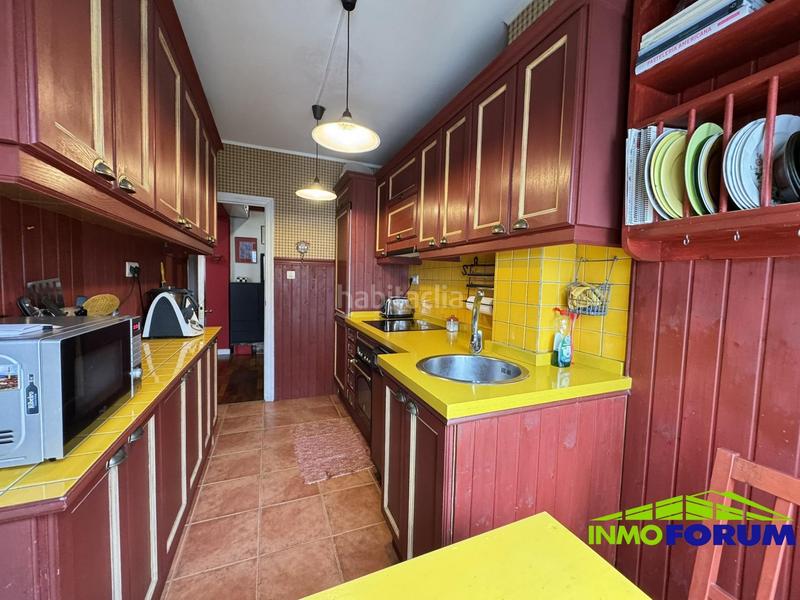 Foto 0a5725bb-6c0d-4216-8675-a7c566e5c04d. Piso en Cuatro Caminos - Plaza de la Cubela Coruña (A)