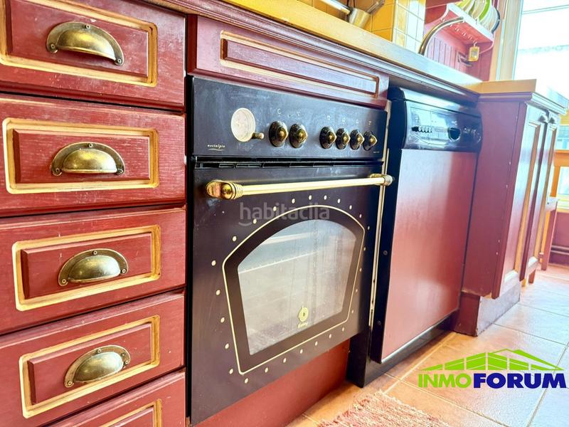 Foto 0e75f99a-d3a4-411b-86f7-4a8281856e92. Piso en Cuatro Caminos - Plaza de la Cubela Coruña (A)