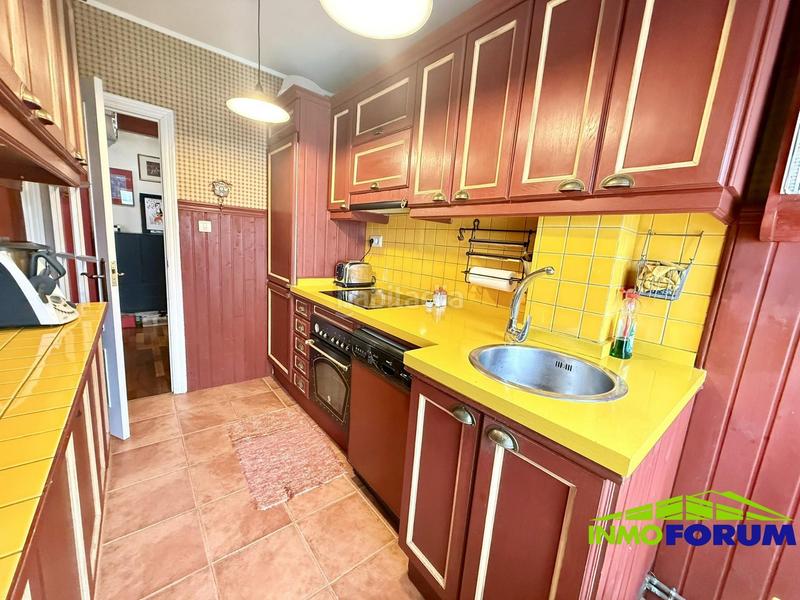 Foto 4180e8b5-3889-40a6-9c59-9c66a10a0fab. Piso en Cuatro Caminos - Plaza de la Cubela Coruña (A)