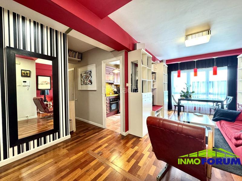 Foto 88d6e12d-a036-43bf-9713-bdac8073cb76. Piso en Cuatro Caminos - Plaza de la Cubela Coruña (A)