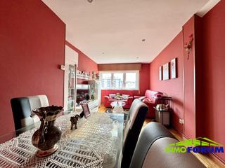 Flat  Plaza pintor laxeiro