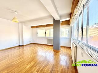 Appartement  Avenida oza. Esquina, exterior, reformado, tres dormitorios, listo para entra