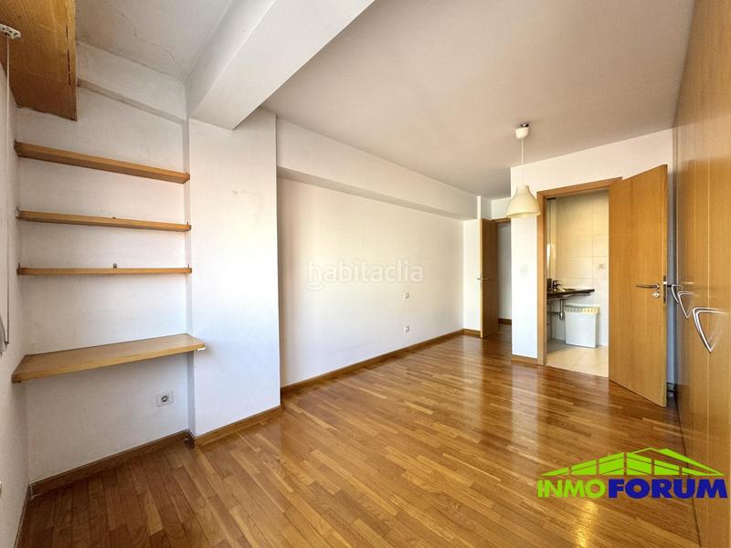 Foto 5fde7abd-686a-4df6-9f70-104f84d52424. Appartamento con riscaldamento in Los Castros - Castrillón Coruña (A)