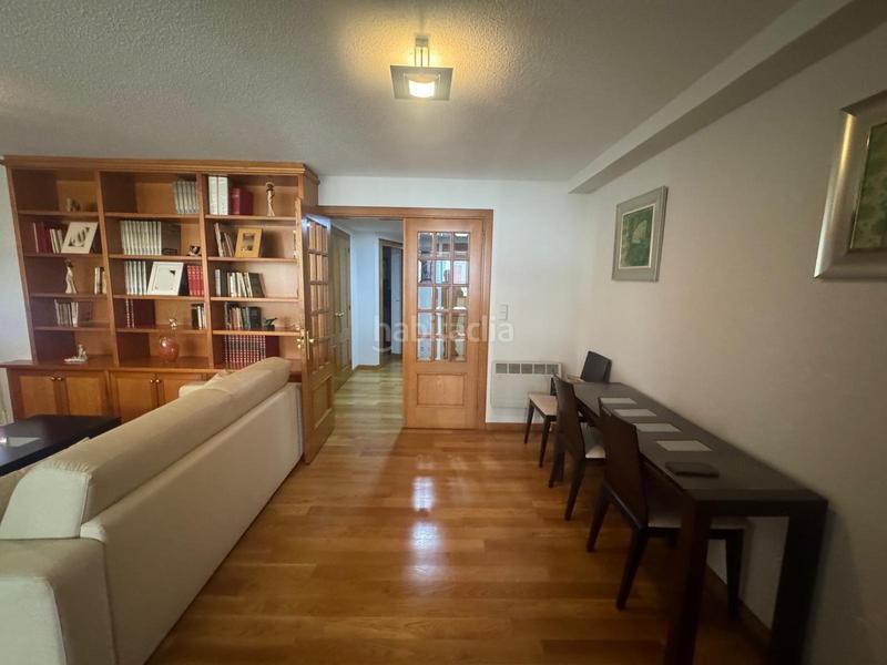 Foto 2a16e1ef-6f7a-48bd-ac1a-83f69a64227d. Piso santa cristina. piso amplio con garaje y trastero en Oleiros