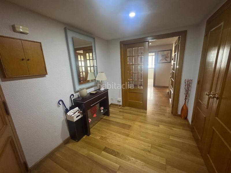 Foto 42483ce9-0890-4c79-ab73-433ac5da38bf. Piso santa cristina. piso amplio con garaje y trastero en Oleiros