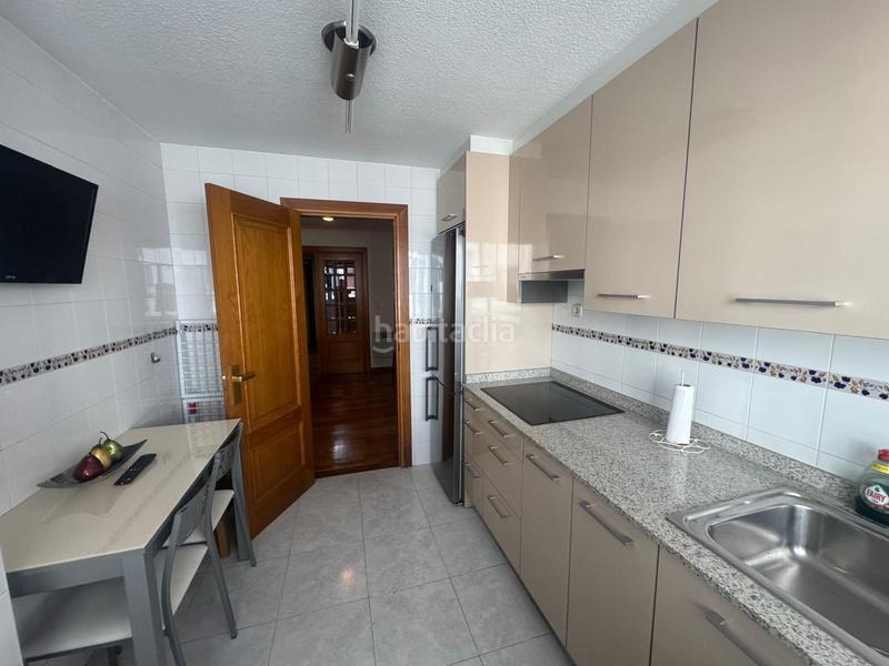 Foto 47a90da6-17d3-46a2-8f63-f7d1fbe9c2ba. Piso santa cristina. piso amplio con garaje y trastero en Oleiros