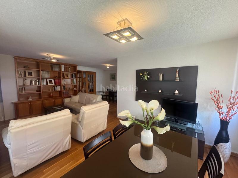 Foto 81d4b669-81bb-4e6a-b662-87186045d17c. Piso santa cristina. piso amplio con garaje y trastero en Oleiros