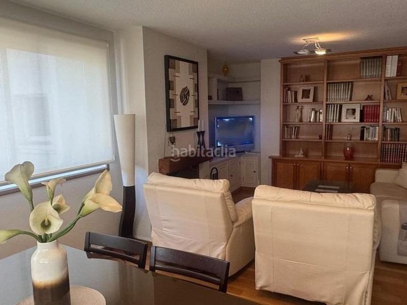 Foto 86b861da-662e-4a5d-b77f-316d6785535c. Piso santa cristina. piso amplio con garaje y trastero en Oleiros