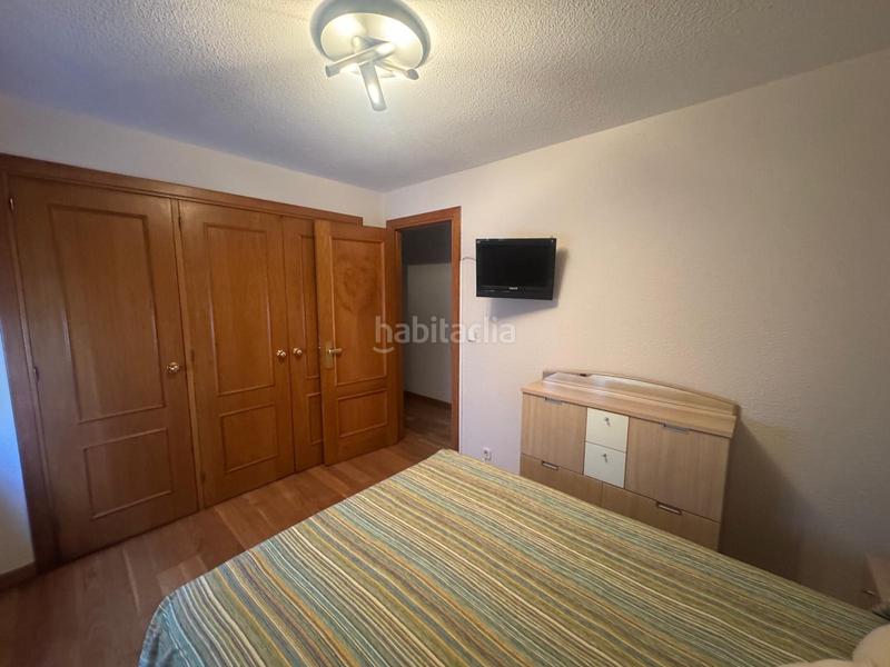 Foto da3cecea-63d0-45d2-b069-02d9930e847b. Piso santa cristina. piso amplio con garaje y trastero en Oleiros