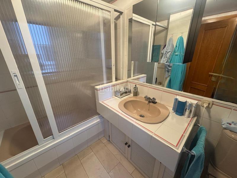 Foto e2a78417-4656-4d9c-9e9c-fb90dff6337c. Piso santa cristina. piso amplio con garaje y trastero en Oleiros
