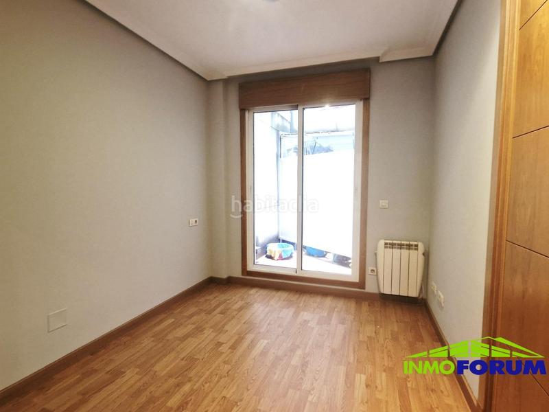 Foto 6b2395d6-6c27-454a-9cda-2b57bae393e4. Rent flat with heating in Ensanche Coruña (A)