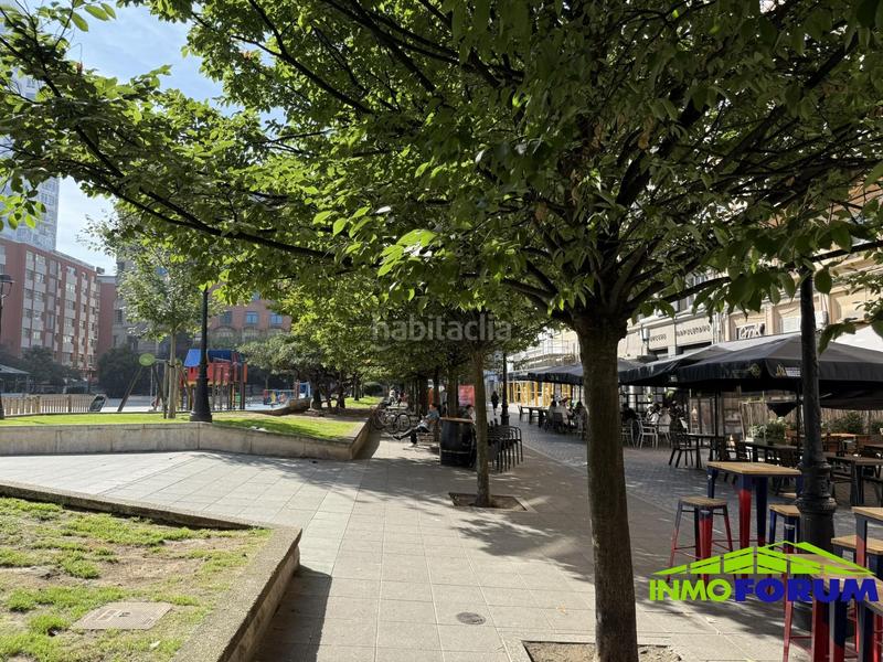 Foto b2b524cc-3177-473b-b603-814b947983a4. Appartamento con riscaldamento in Ensanche Coruña (A)