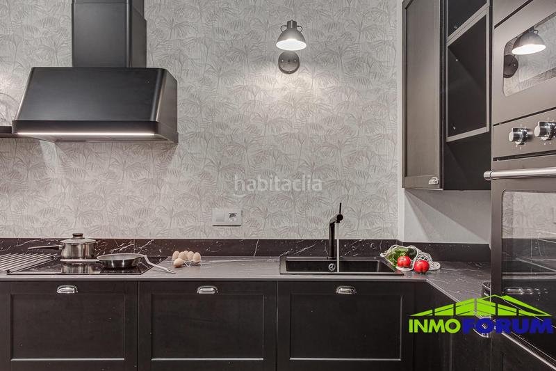 Foto 6a7d27ab-c8d5-4d73-8200-b6e9cd697c81. Appartement dans Ciudad Vieja Coruña (A)