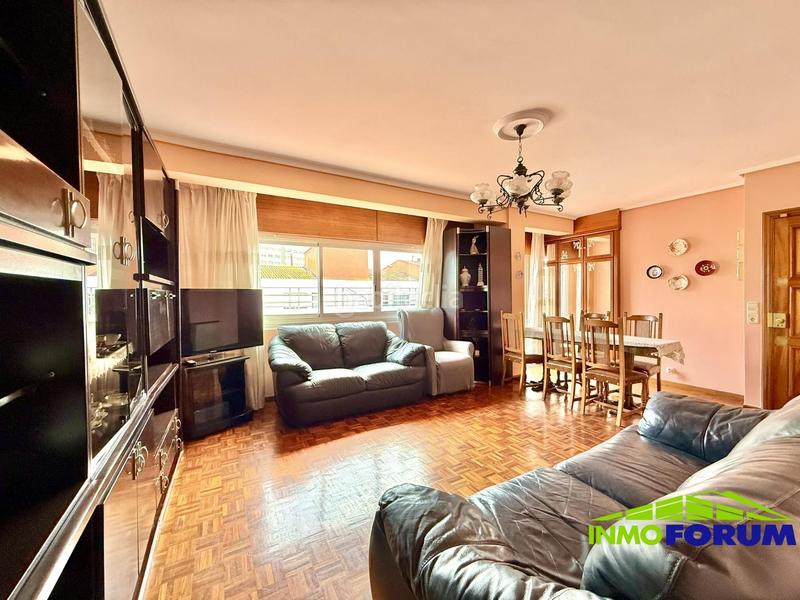 Foto 93a1fa05-cbca-492b-aab9-f22d5c5a7f6d. Appartamento con riscaldamento in Los Castros - Castrillón Coruña (A)