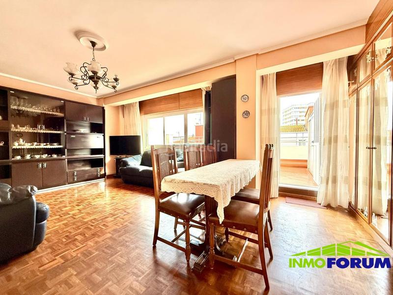 Foto 43c60673-c2eb-4583-b071-4b0a596c4baa. Pis amb calefacció a Los Castros - Castrillón Coruña (A)