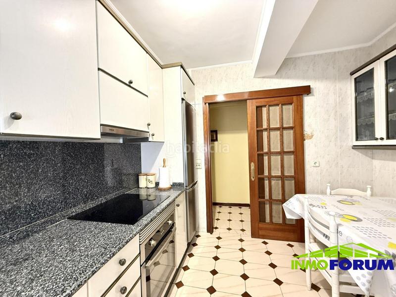 Foto 80897cb2-e94e-4dfa-81cc-429fa97eb59b. Pis amb calefacció a Los Castros - Castrillón Coruña (A)