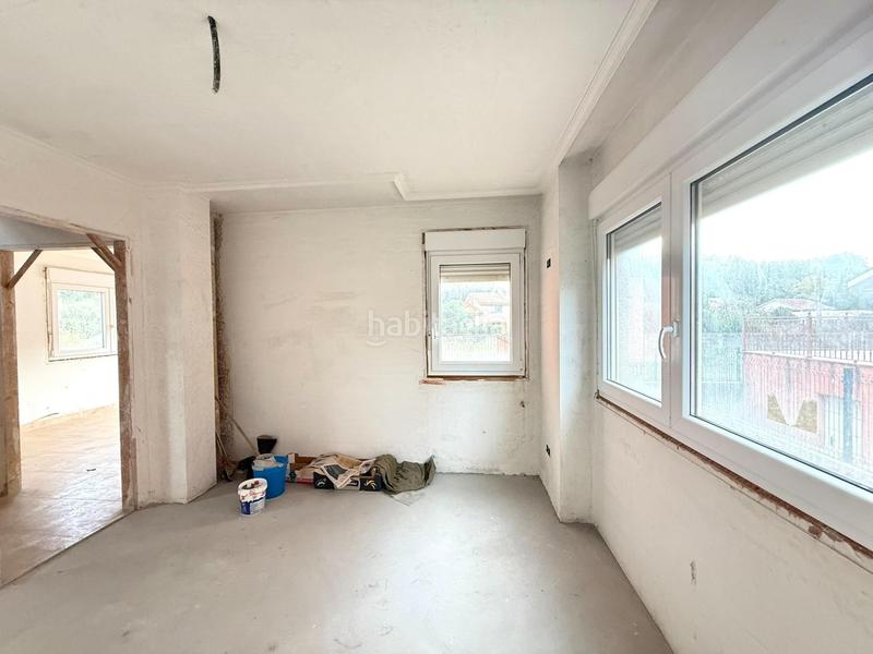 Foto 00a72640-f719-4b34-9ac4-79651d732d7e. Casa amb aparcament a Bergondo