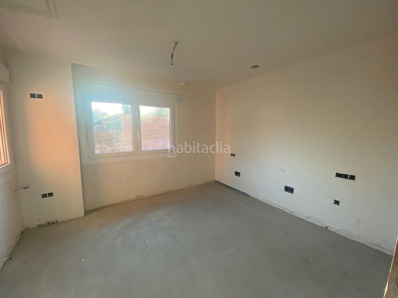 Foto 00c0bd43-d6dc-4fea-9e32-a9ac75eb8890. Casa amb aparcament a Bergondo