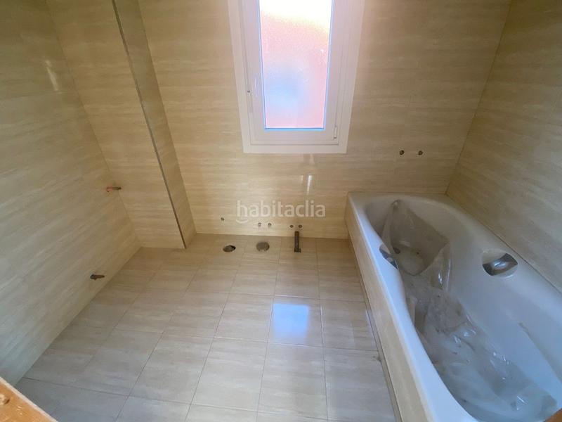 Foto 23627a62-ff8a-4b88-8c87-f5f4576a5576. Casa amb aparcament a Bergondo