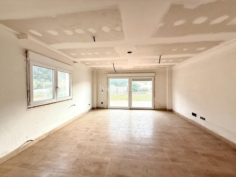 Foto 6c121d90-c6a1-4dfe-88b5-d06e39230ba5. Casa amb aparcament a Bergondo