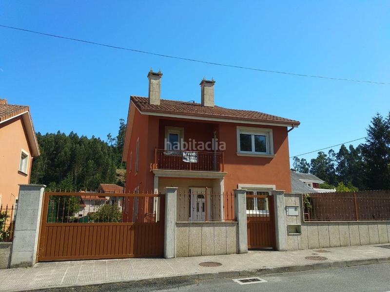 Foto bf146d66-2096-40ac-81dd-ebb86e5f42c1. Casa amb aparcament a Bergondo