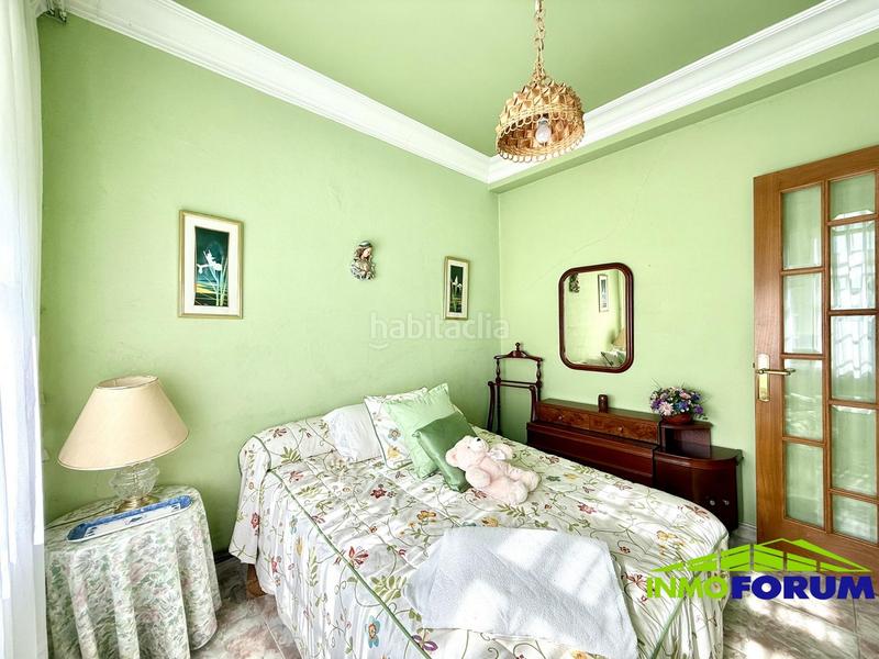 Foto 09488d77-5e52-4d96-af8f-263f9aa5b0da. Chalet avec chauffage parking piscine dans Cambre