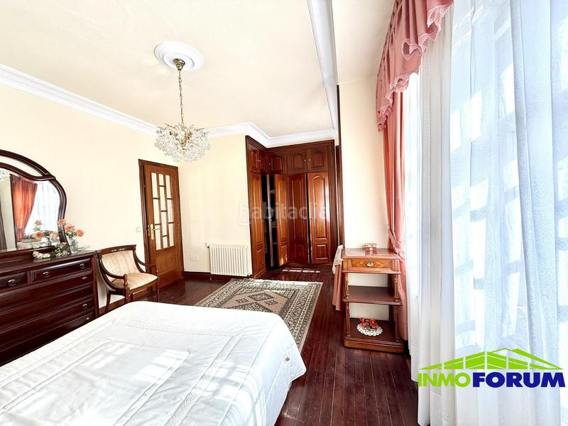 Foto 0f24d4ab-a172-41cc-a9f4-f833148bfb76. Chalet avec chauffage parking piscine dans Cambre