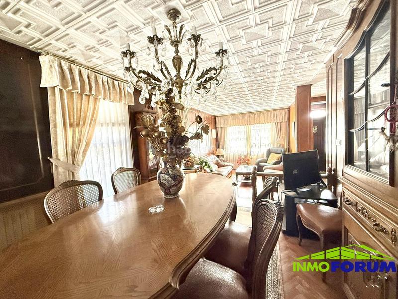 Foto c0998b90-c811-4a78-b82f-fe66ad3121d0. Chalet avec chauffage parking piscine dans Cambre