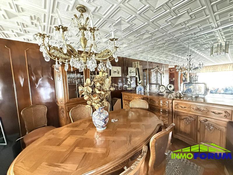 Foto db05edf7-91cb-4d1b-9157-6a84417a7e71. Chalet avec chauffage parking piscine dans Cambre