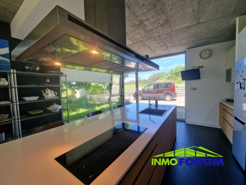 Foto e5d93e94-02bd-4e11-a144-713ae9654feb. Xalet amb piscina a Miño