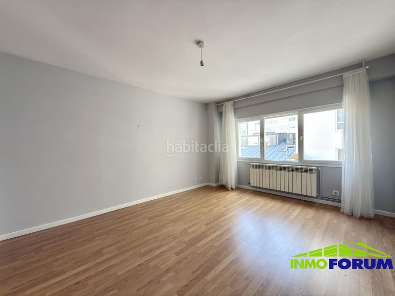 Foto bc897cd3-a531-40cf-9184-0fc04bb643a7. Rent flat with heating in Ensanche Coruña (A)