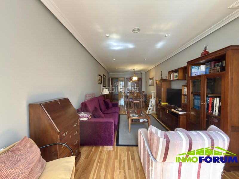 Foto 4bddba68-5e10-4af7-b2dd-58ecea38638b. Flat with heating parking in Cuatro Caminos - Plaza de la Cubela Coruña (A)