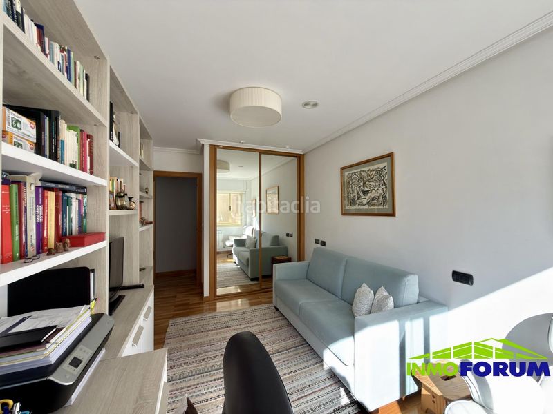 Foto 68203cd8-1b83-4a78-8ea6-f664eff2cba7. Flat with heating parking in Cuatro Caminos - Plaza de la Cubela Coruña (A)