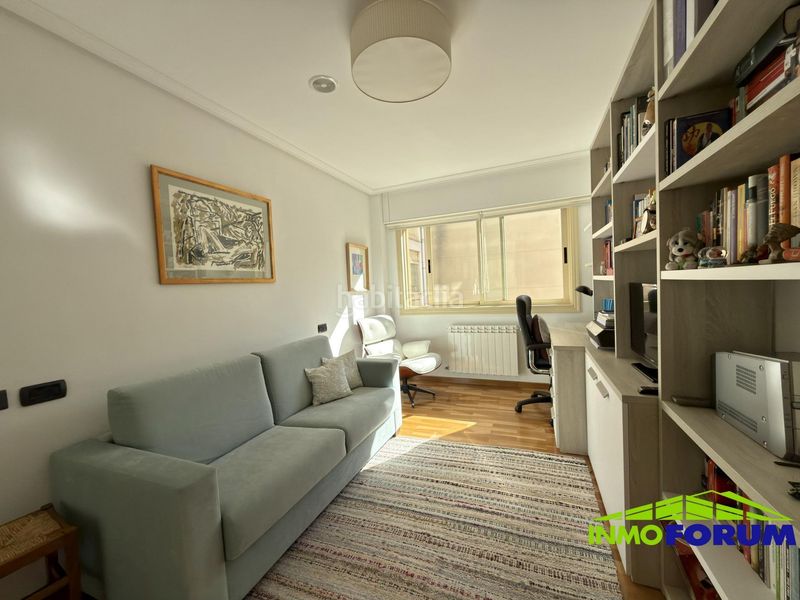 Foto 78a24c10-79fc-48bd-b66b-2acaa0db35c1. Flat with heating parking in Cuatro Caminos - Plaza de la Cubela Coruña (A)