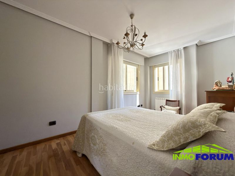 Foto b22f5f6c-fd58-4de6-b697-1b80bcda78e0. Flat with heating parking in Cuatro Caminos - Plaza de la Cubela Coruña (A)