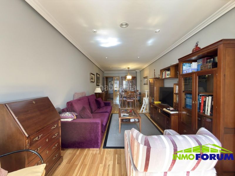 Foto f43a8fe8-aa6f-492e-b9b3-c50e4fc8f930. Flat with heating parking in Cuatro Caminos - Plaza de la Cubela Coruña (A)