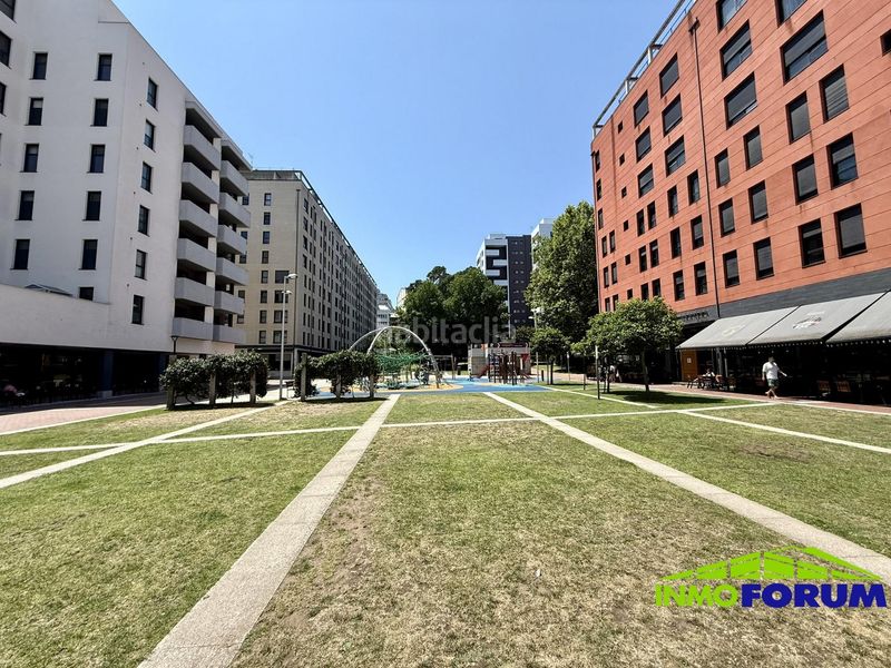 Foto fc0298e3-1288-42b0-8084-6b630d47b012. Flat with heating parking in Cuatro Caminos - Plaza de la Cubela Coruña (A)