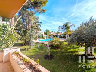 Casa a El Carme-Sant Agustí-Bonavista. Espectacular villa en leliana