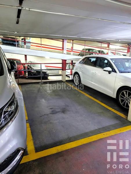 Foto 1d27c0b9-0ec9-4dd3-950e-06d8a1786475. Car parking in carrer de sueca 9 in Russafa Valencia