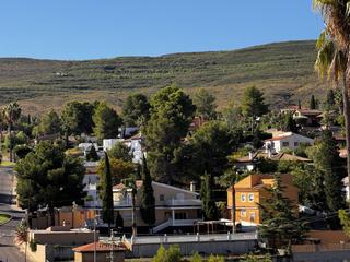 Casa en Tur�s. Unifamiliar en tur�s  urb. altury